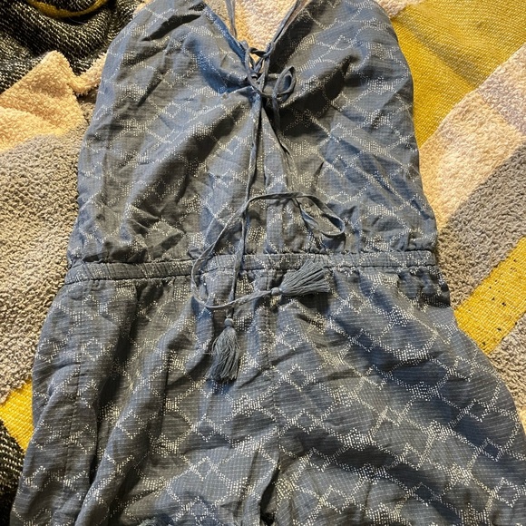 Ann Taylor LOFT Beach Tassel Romper - Picture 1 of 5